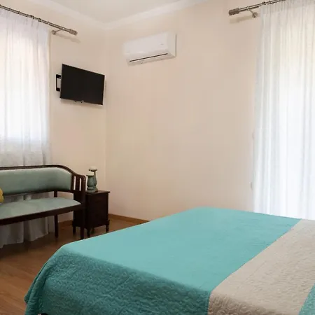 Holiday home Diogenis House *