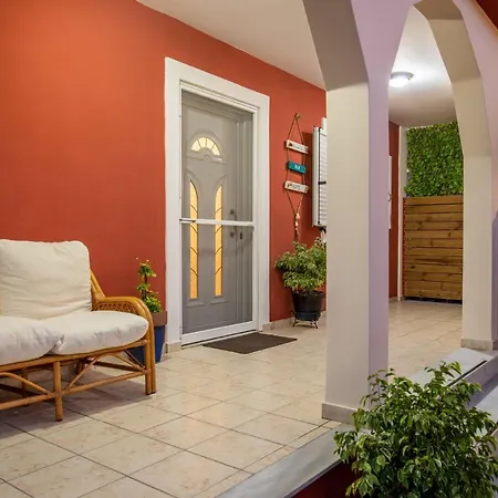Diogenis House Holiday home *
